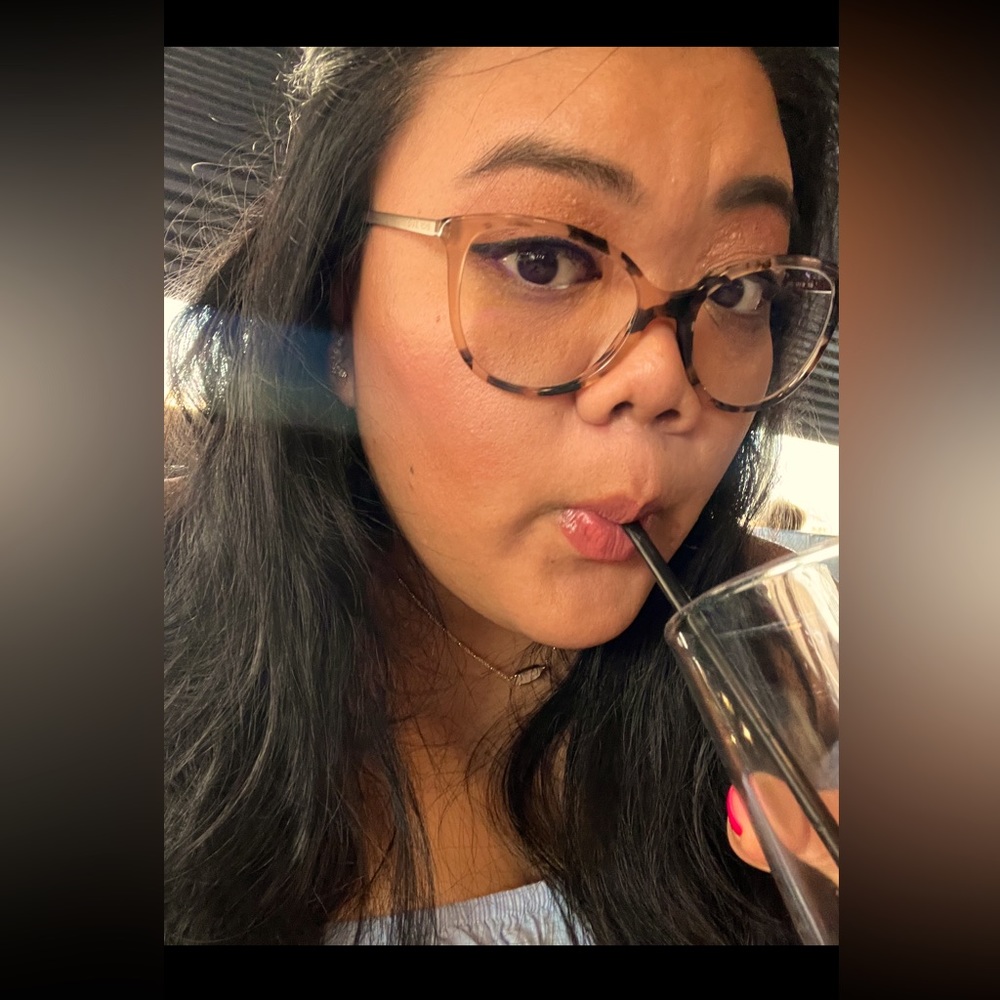 Meet your Posher, Trinh